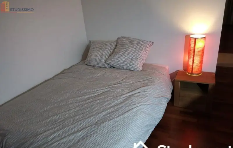 Studio meublé 11m² Rennes centre - Calme, lumineux - Photo 1