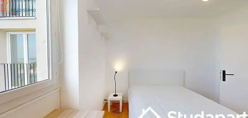 Studio meublé 10m² Rennes - Étage élevé, lumineux - Photo 5
