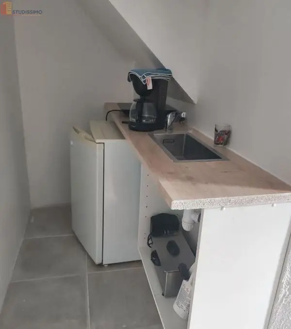 Studio meublé 19m² Pézenas - Meublé, 2e étage - Photo 2