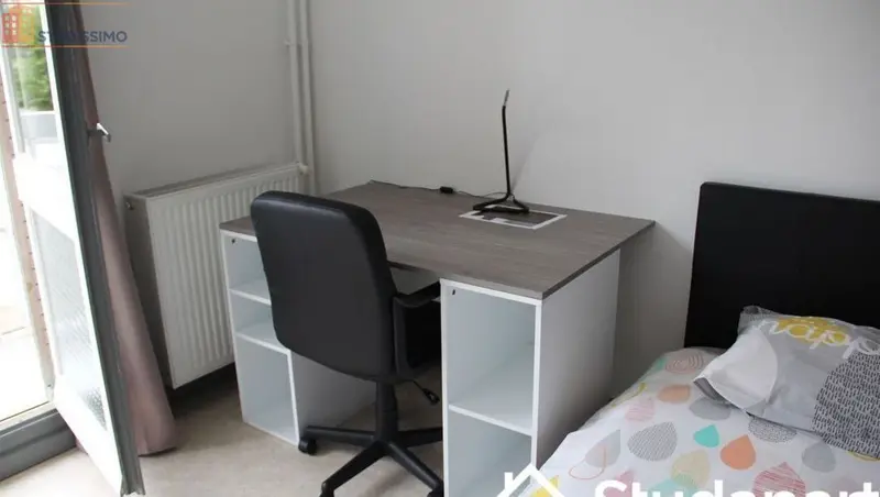 Studio meublé 12m² Rennes centre - Calme, lumineux - Photo 1