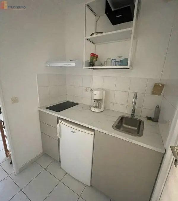 Studio meublé 20m² Montpellier centre - Antigone, calme - Photo 4