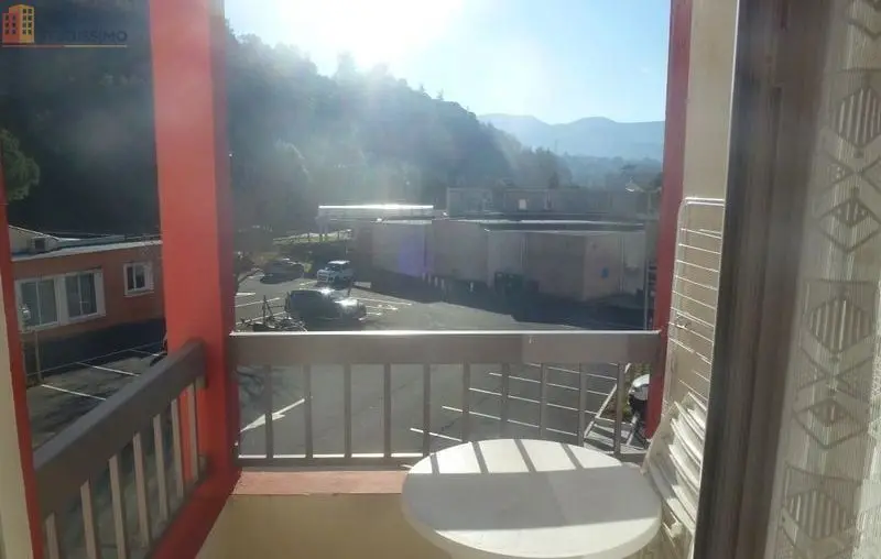 Studio meublé 18m² Lamalou-les-Bains - Meublé, au 2e étage - Photo 1