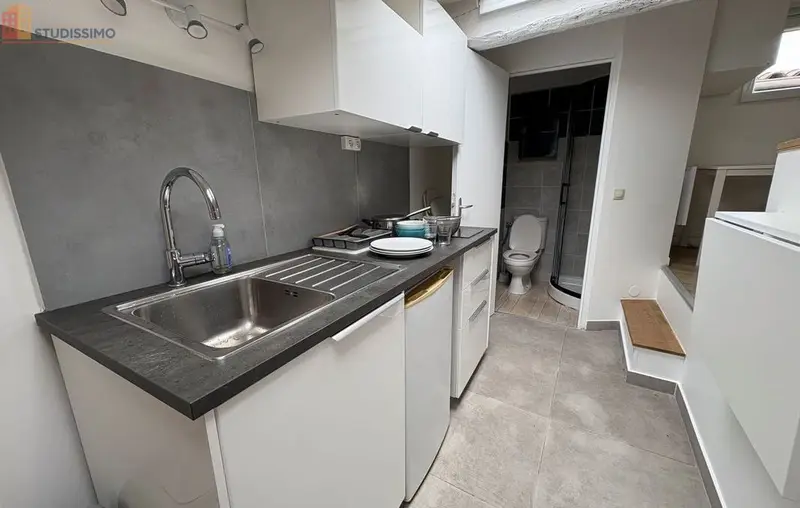 Studio meublé 20m² Montpellier centre historique - Calme, lumineux - Photo 2