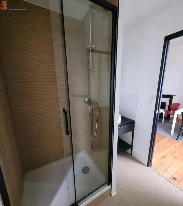 Studio meublé 25m² Rennes centre - Lumineux, 2e étage - Photo 3