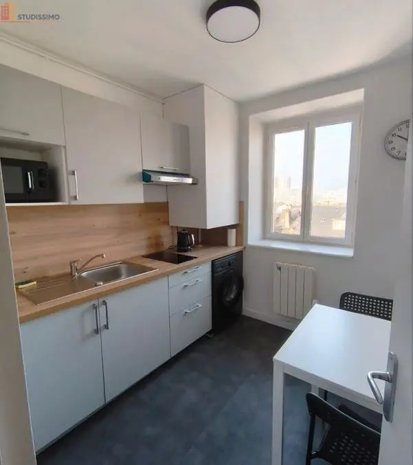 Studio 30m² Rennes centre - Meublé, dernier étage - Photo 2