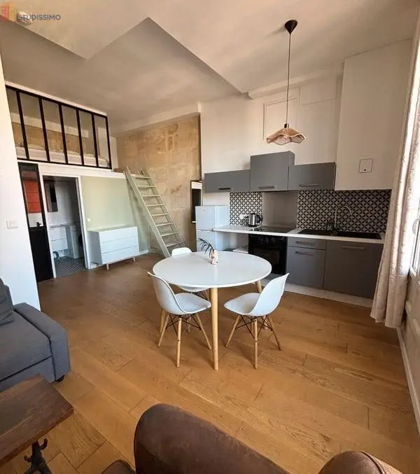 Studio 30m² Bordeaux centre - Meublé, vue Flèche Saint-Michel - Photo 3