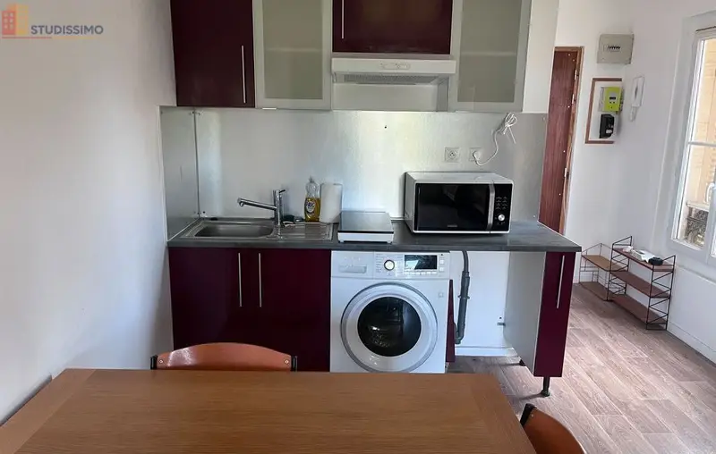Studio meublé 24m² Bordeaux centre - Lumineux, plein centre - Photo 2