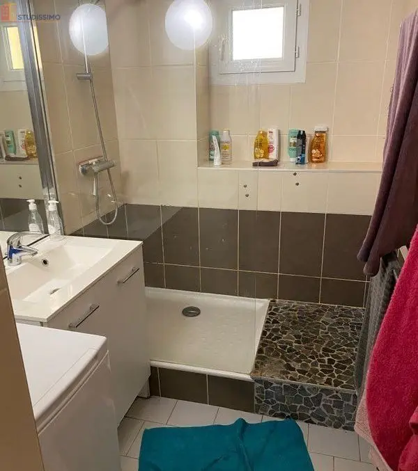 Studio meublé 69m² Rennes 35000 - Meublé, étage 1/4 - Photo 1
