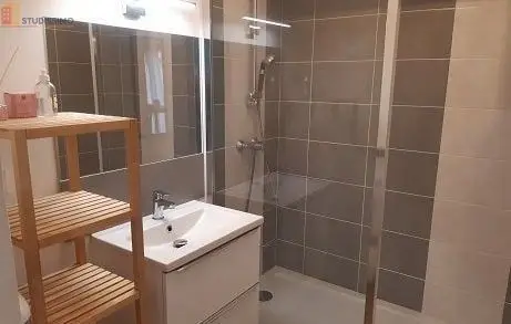 Studio meublé 28m² Saint-Jacques-de-la-Lande - Jardinet, parking - Photo 1