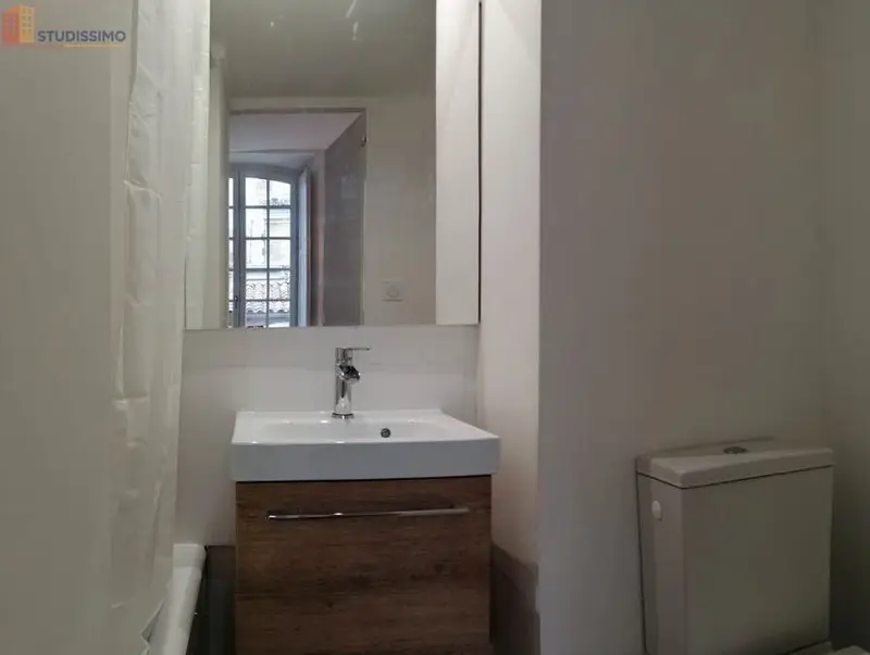 Studio meublé 17m² Bordeaux centre - Proche Parlement, lumineux - Photo 8
