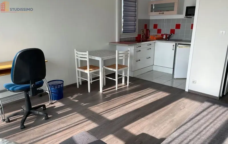Studio meublé 28m² Pessac - Lumineux, dernier étage - Photo 2