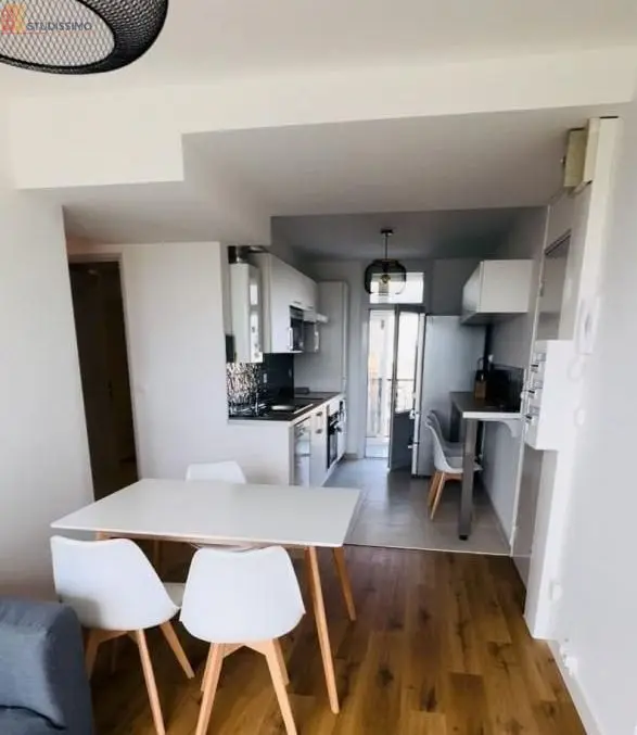 Studio meublé 10m² Talence - Lumineux, étage élevé - Photo 2