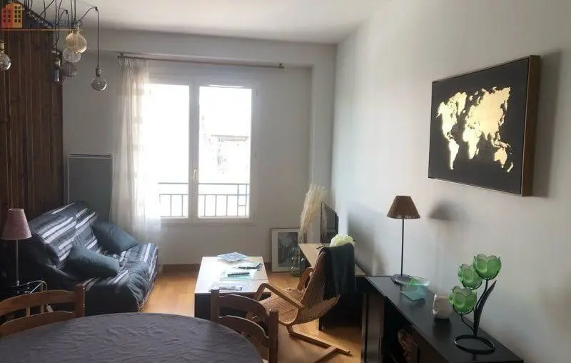 Studio meublé 37m² Châteauroux centre - Place de parking - Photo 1