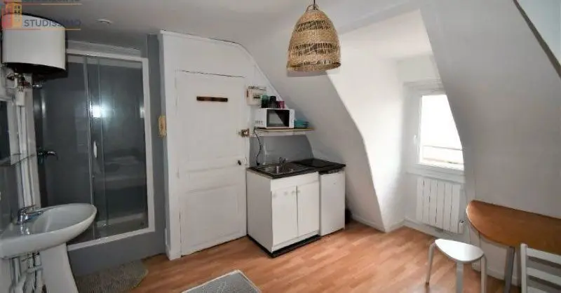 Studio meublé 10m² Rennes centre - Calme, 3e étage - Photo 5