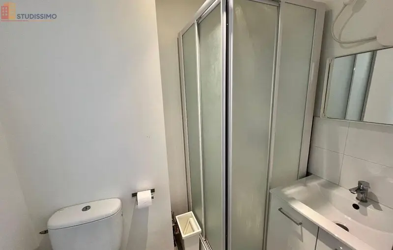 Studio meublé 21m² Rennes centre - Meublé, 1er étage - Photo 2