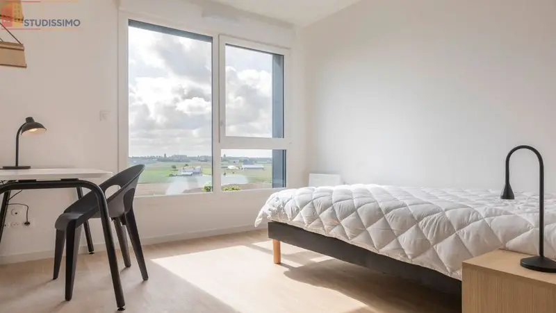 Studio meublé 19m² Saint-Malo 35400 - Meublé, dernier étage - Photo 2