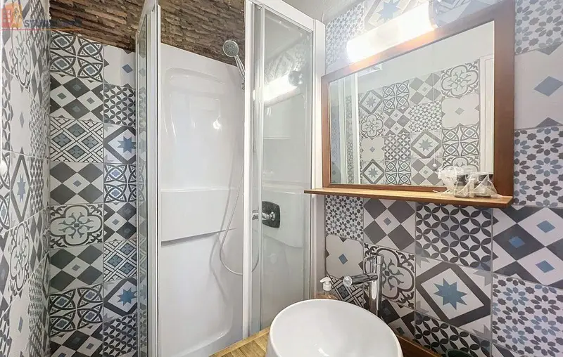 Studio meublé 23m² Rennes centre - Calme, lumineux - Photo 1