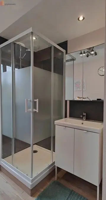 Studio meublé 11m² Rennes 35700 - Rénové, internet inclus - Photo 11