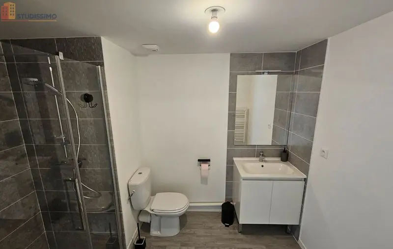 Studio 23m² Rennes 35700 - Meublé, dernier étage - Photo 5