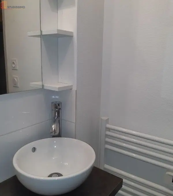 Studio meublé 18m² Rennes centre - 1er étage - Photo 1