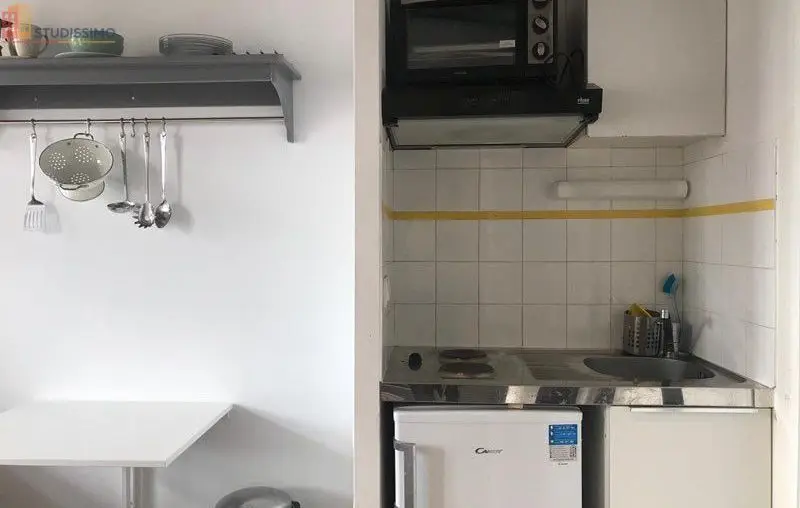 Studio meublé 18m² Rennes centre - Proche place Sainte-Anne - Photo 1
