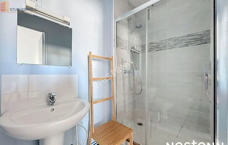 Studio 30m² Saint-Cyr-sur-Loire - Meublé, 3e étage - Photo 8