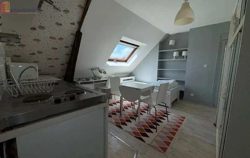 Studio meublé 18m² Tours centre - Lumineux, calme - Photo 1