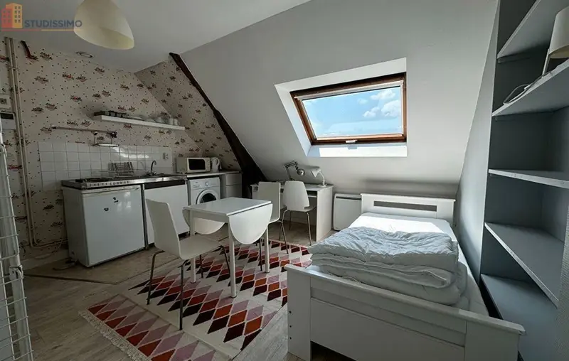 Studio meublé 18m² Tours centre - Lumineux, calme - Photo 2