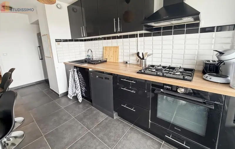 Studio meublé 10m² Tours 37200 - Étage élevé, lumineux - Photo 4