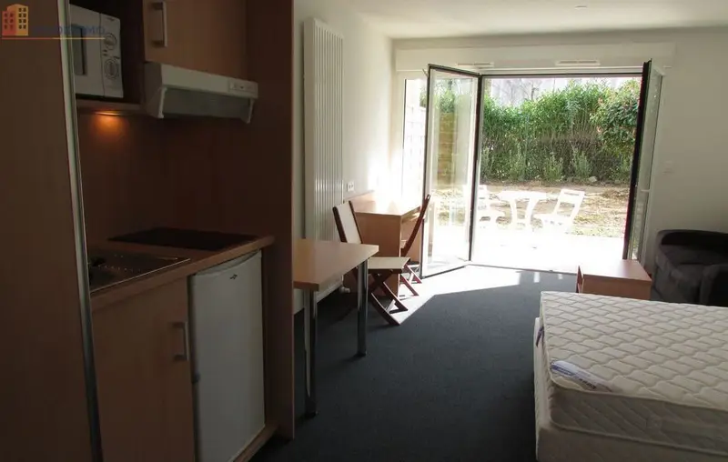Studio meublé 27m² Tours centre-est - Balcon, lumineux - Photo 3