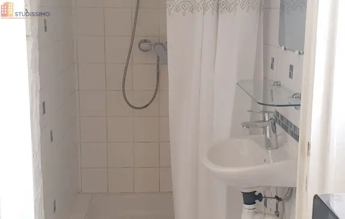 Studio meublé 27m² Tours 37100 - Meublé, 2e étage - Photo 1