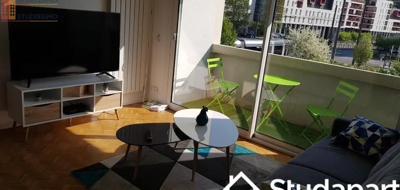 Studio meublé 11m² Tours centre - Calme, lumineux - Photo 2