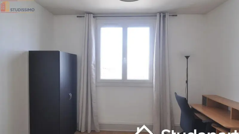Studio meublé 20m² Tours 37000 - Lumineux, dernier étage - Photo 3