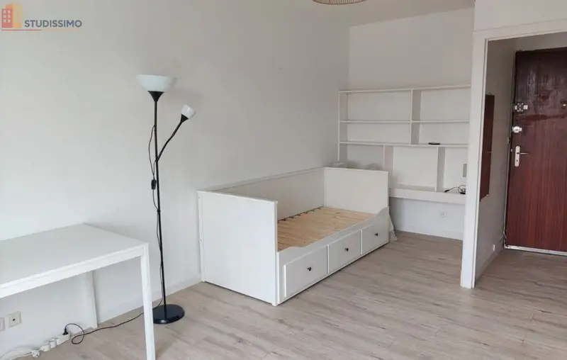 Studio meublé 22m² Tours 37000 - Étudiant, dernier étage - Photo 2