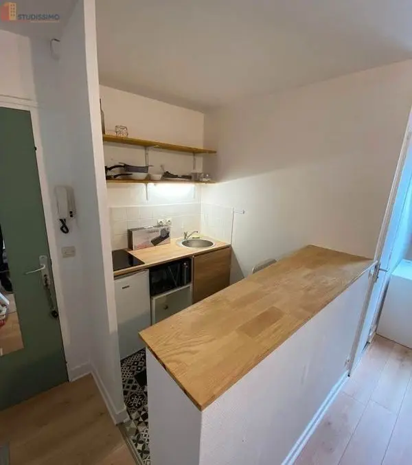 Studio meublé 20m² Tours 37000 - Meublé, 3e étage - Photo 1