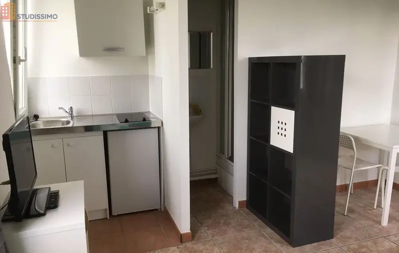 Studio meublé 20m² Tours 37000 - Meublé, calme - Photo 2