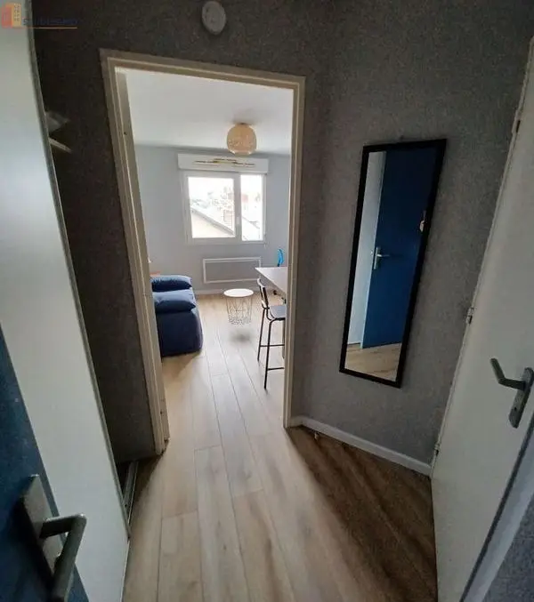 Studio meublé 19m² Tours centre - Rénové, proche gare - Photo 1