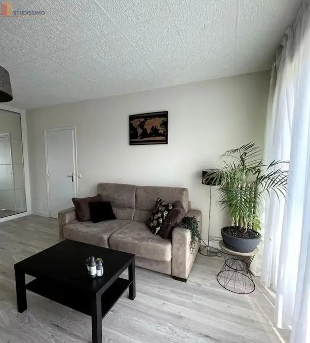 Studio meublé 38m² Tours centre - Lumineux, dernier étage - Photo 1