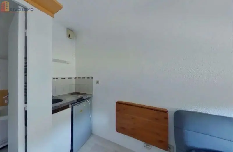 Studio meublé 11m² Chambray-lès-Tours - Meublé, 1er étage - Photo 11