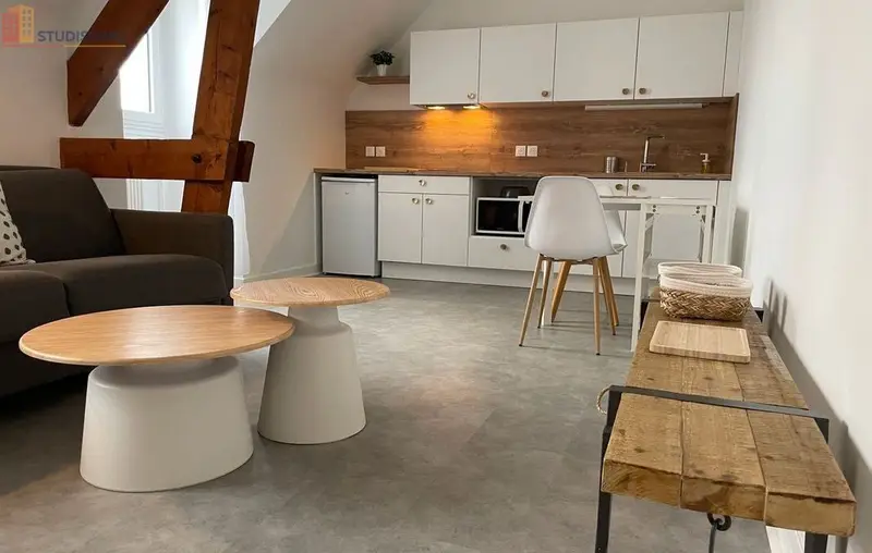 Studio meublé 28m² Tours centre - Calme, chauffage compris - Photo 2