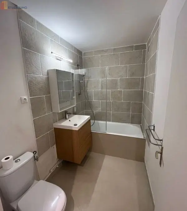 Studio meublé 37m² Tours 37000 - Meublé, DPE D - Photo 2