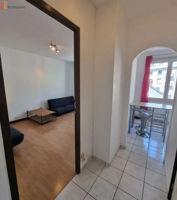 Studio meublé 28m² Grenoble centre - Meublé, 3e étage - Photo 4