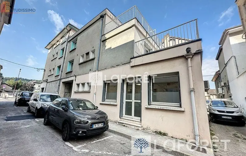 Studio 17m² Bourgoin-Jallieu - Étage 2/3, DPE C - Photo 3