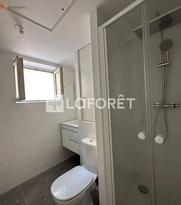 Studio 17m² Bourgoin-Jallieu - Étage 2/3, DPE C - Photo 1