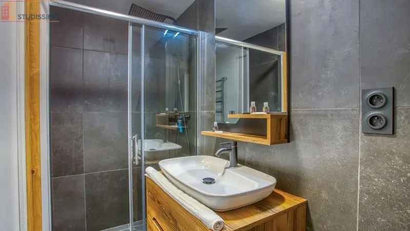 Studio 36m² Grenoble centre - Rénové, meublé - Photo 23