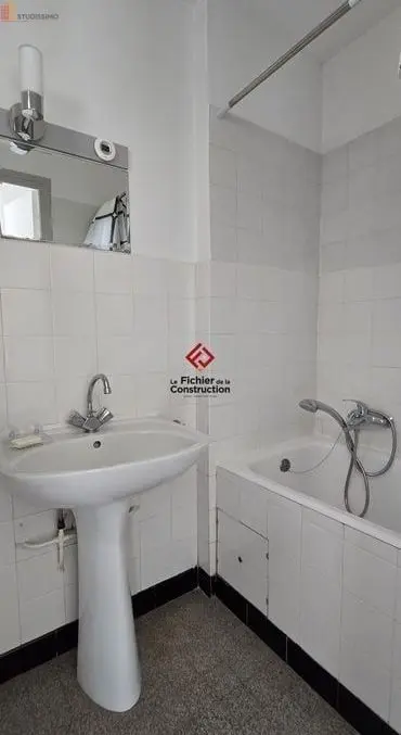 Studio meublé 32m² Grenoble centre - Lumineux, 2e étage - Photo 8