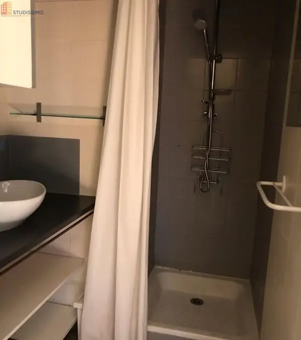 Studio meublé 35m² Grenoble centre - Lumineux, 3e étage - Photo 1