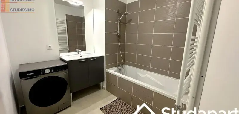 Studio meublé 12m² Grenoble 38100 - Meublé, 3e étage - Photo 2