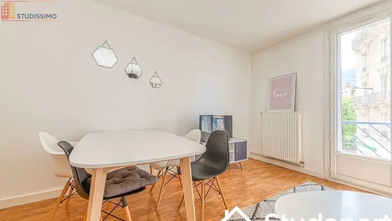 Studio 9m² Grenoble 38000 - Meublé, DPE A - Photo 2
