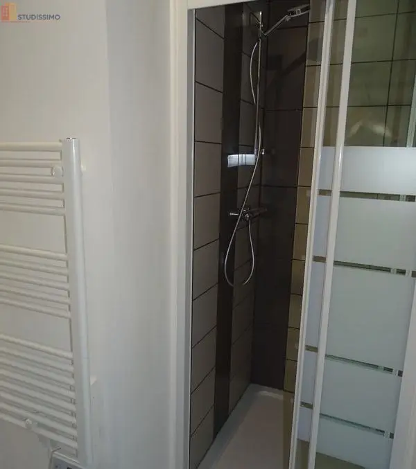 Studio 16m² Grenoble centre - Calme, meublé avec wifi - Photo 2